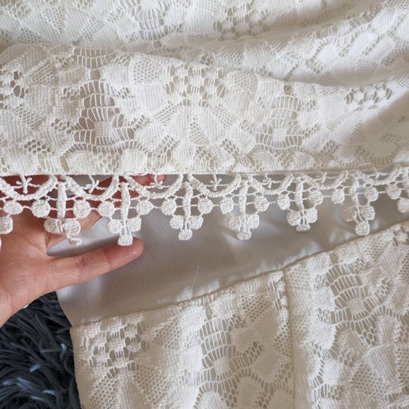 Adorable white lace top shop dress - Picture 6 of 11